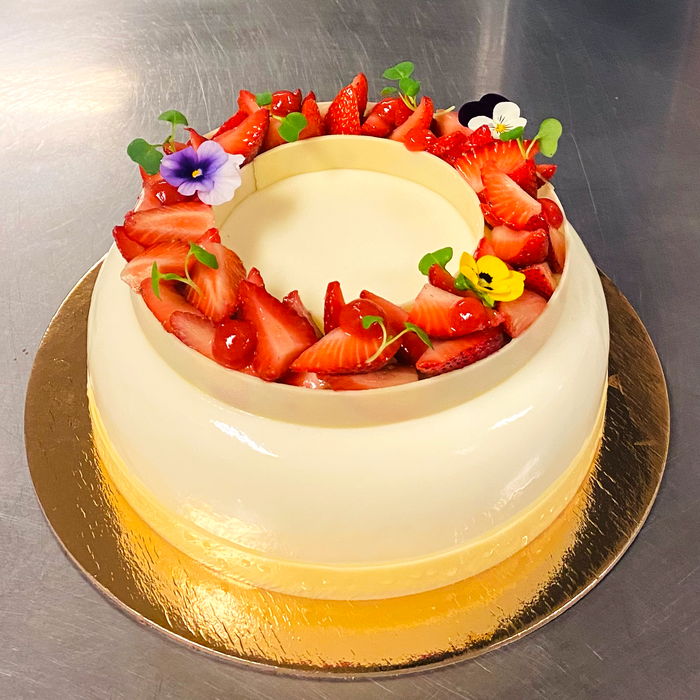 Gâteau fraise, noix de coco et citron vert