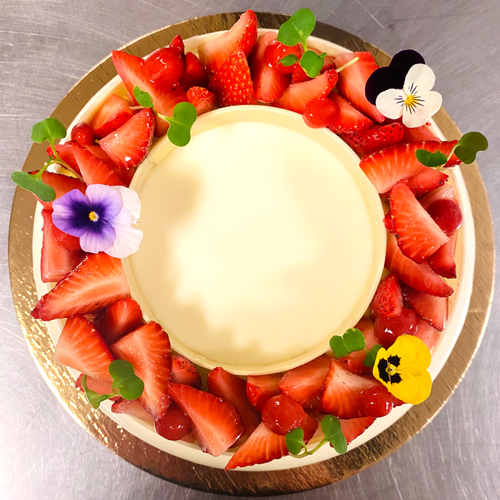 Gâteau fraise, noix de coco et citron vert